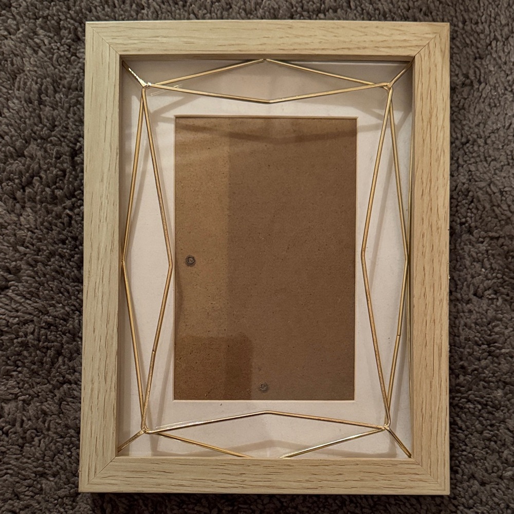 Elegant Gold and Tan Geometric Photo Frame